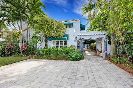 1826 Fairhaven Pl Coconut Grove, FL 33133