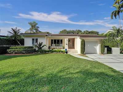5724 Michelangelo St Coral Gables, FL 33146