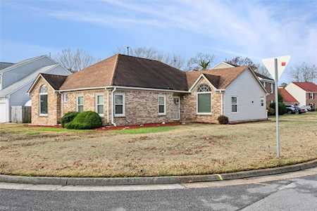 390 Wiltshire Cres Newport News, VA 23608