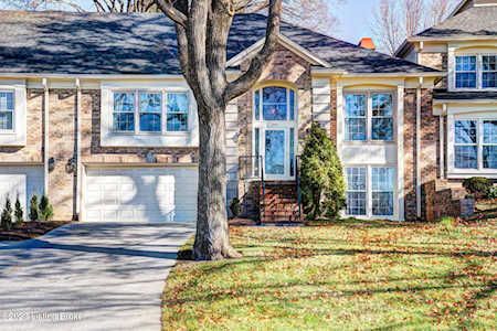 1203 Wellington Pl Louisville, KY 40207