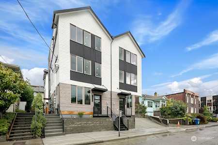 716 N Motor Place #A Seattle, WA 98103