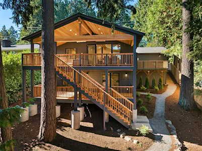 2834 108th Ave SE Bellevue, WA 98004