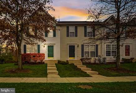 2668 Cedar Elm Dr Odenton, MD 21113