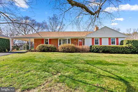 17644 Prince Edward Dr Olney, MD 20832