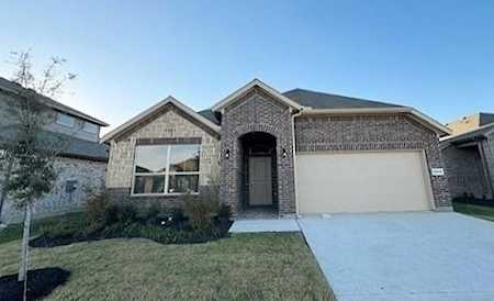 15525 CHARING CROSS Road Fort Worth, TX 76247