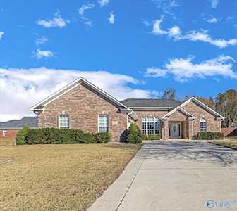 122 White Apple Drive Harvest, AL 35749
