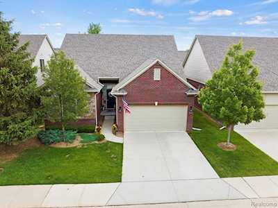 50140 Regent St Shelby Twp, MI 48317