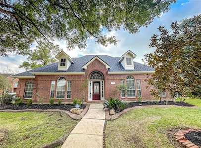1502 Peachtree Dr Pearland, TX 77581