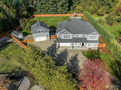 1320 213th Ave E Lake Tapps, WA 98391