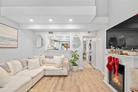 310 W Imperial Ave #8 El Segundo, CA 90245