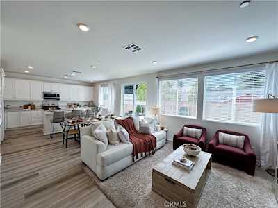 3093 Carizzo Dr Pomona, CA 91767