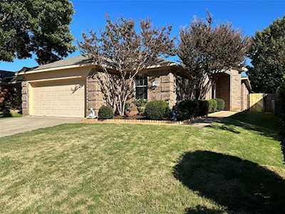 124 Flyaway Lane Fort Worth, TX 76120