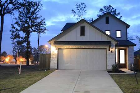 16807 Lisbon Ln Crosby, TX 77532