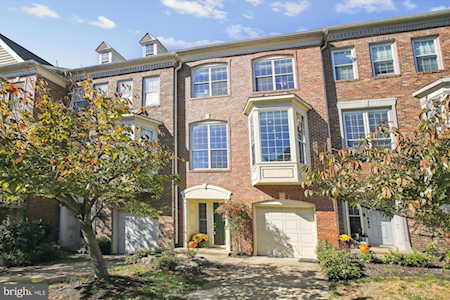 31 Arell Ct Alexandria, VA 22304