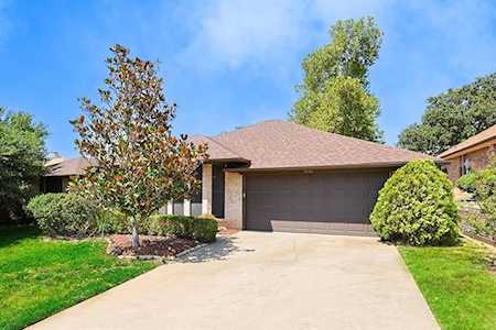 806 Woodberry Court Euless, TX 76039