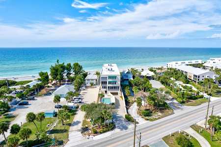2590 N Beach Rd #3 Englewood, FL 34223