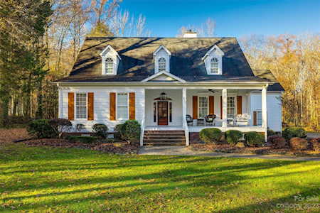 212 Steeple Chase Circle Waxhaw, NC 28173