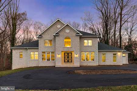 6908 Cherry Ln Annandale, VA 22003