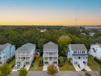 1510 Lauren Dey Way Mount Pleasant, SC 29464