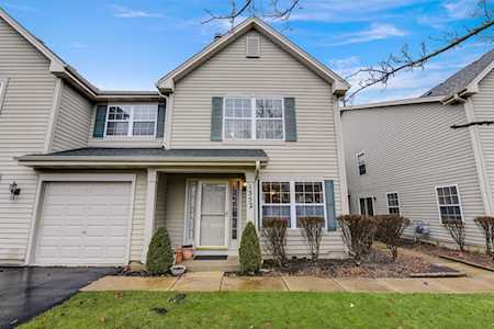 1352 Orleans Dr Mundelein, IL 60060