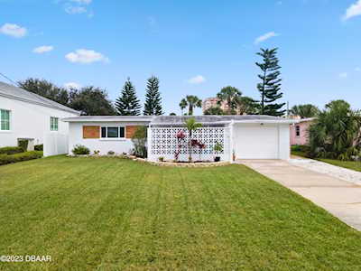 3227 Peninsula Drive Daytona Beach Shores, FL 32118