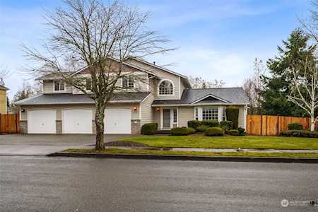 1827 21st Ave SE Puyallup, WA 98372
