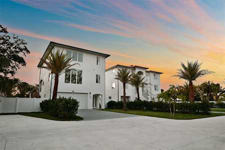 1956 Cedar Dr Dunedin, FL 34698