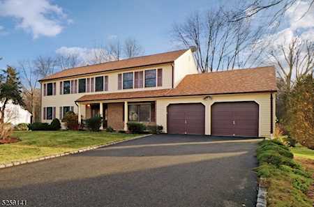 34 Dartmoor Rd East Hanover Twp., NJ 07936