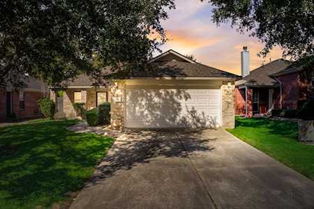 1816 Sherwood Forest Circle League City, TX 77573