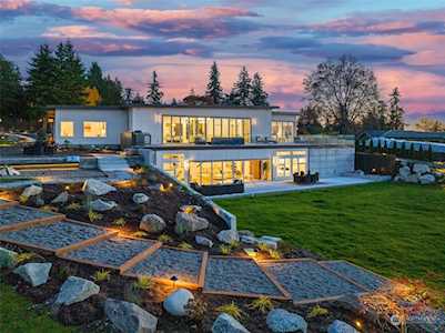 18005 10th Ave NW Shoreline, WA 98177