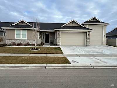 2170 N Farmview Ave Middleton, ID 83644
