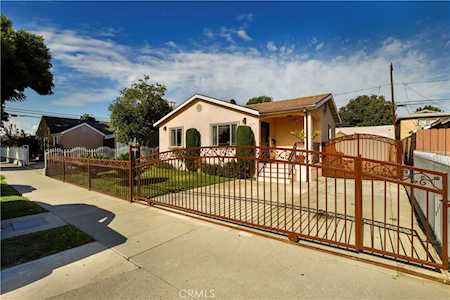 415 E 51st St Long Beach, CA 90805