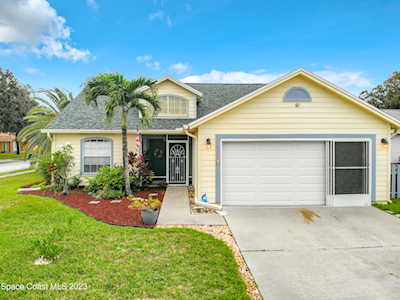 100 Oak Lake Road Melbourne, FL 32901