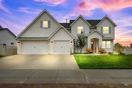 4239 W Philomena Dr Meridian, ID 83646