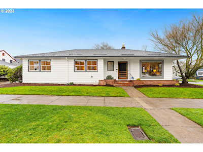 3206 NE Siskiyou ST Portland, OR 97212