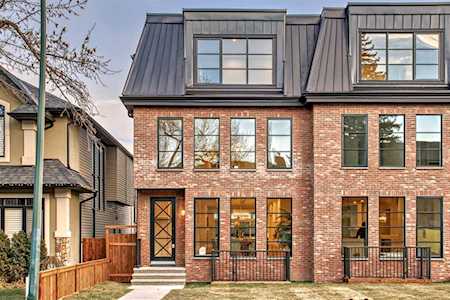 4212 16A St SW Calgary, AB T2T 4L4