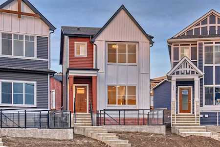 384 Carringvue Place NW Calgary, AB T3P 2A5