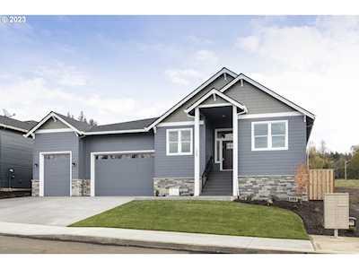 1368 NE Moore AVE Estacada, OR 97023