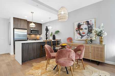 160 1st St #810 Jersey City, NJ 07302