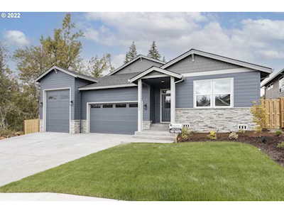1384 NE Christine ST Estacada, OR 97023