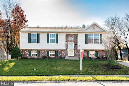 15 Tuscarora Trl Taneytown, MD 21787
