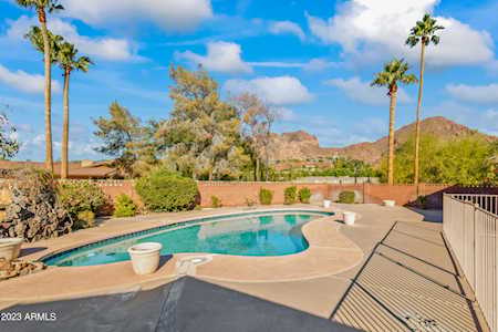 4550 E Camelback Rd Phoenix, AZ 85018