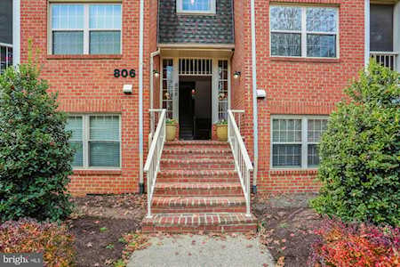 806 Amber Tree Ct #301 Gaithersburg, MD 20878