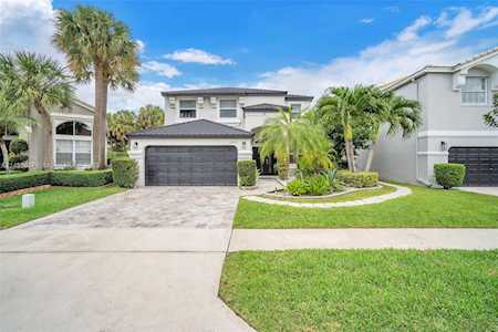 15971 NW 14th Rd Pembroke Pines, FL 33028