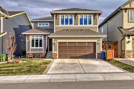 12 Auburn Shores Ln SE Calgary, AB T3M2J4