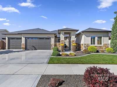 6563 N Levenham Ave Meridian, ID 83646
