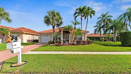 6091 Harbour Greens Drive Lake Worth, FL 33467