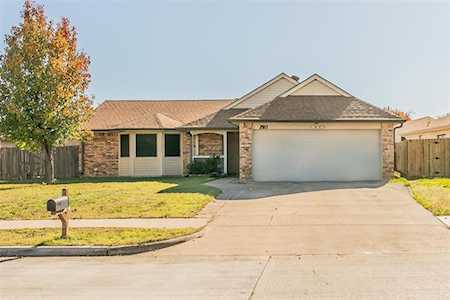 2617 Claremont Drive Grand Prairie, TX 75052