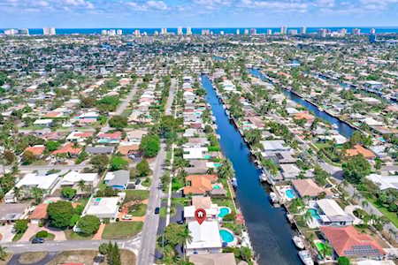 160 SE 9th St Pompano Beach, FL 33060