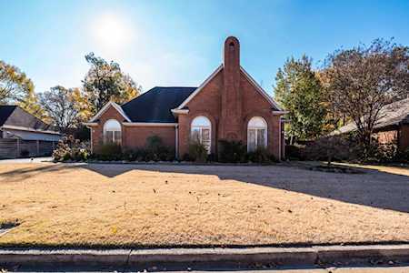 7767 Hunters Run Dr Germantown, TN 38138
